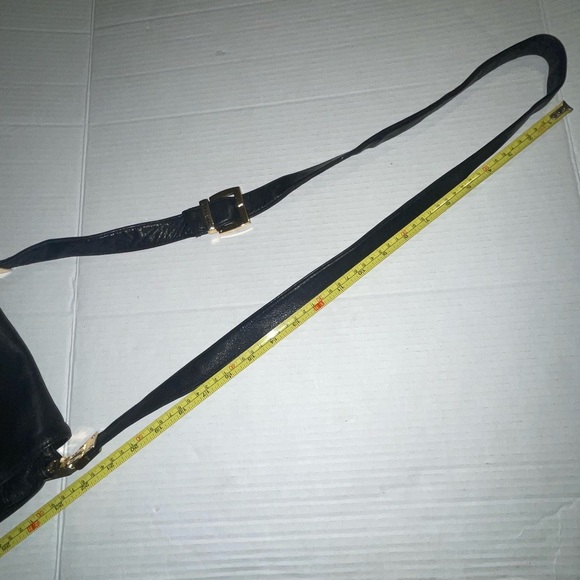 Perlina Elegant Black Leather Purse - Picture 8 of 8